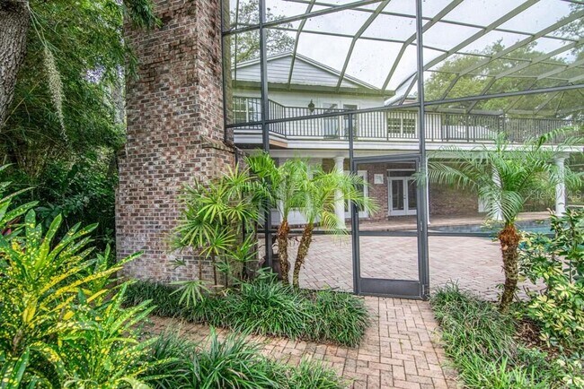 Building Photo - 16405 Avila Blvd