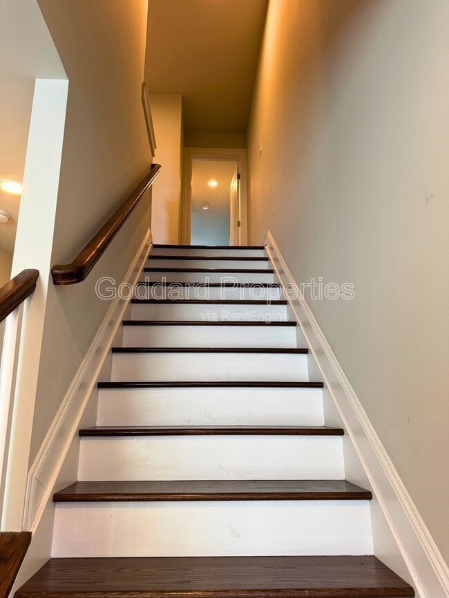 Building Photo - 842 N Patterson Park Ave