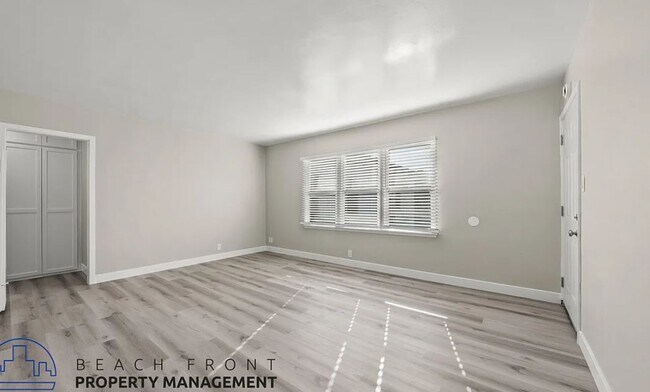 Floorplan - 807-811 W. 15th Street