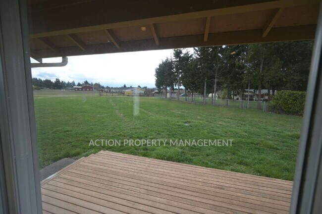 Building Photo - 3 bed 2 bath in a country setting