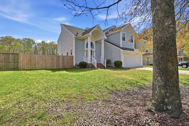 Building Photo - 1721 Chestwood Dr