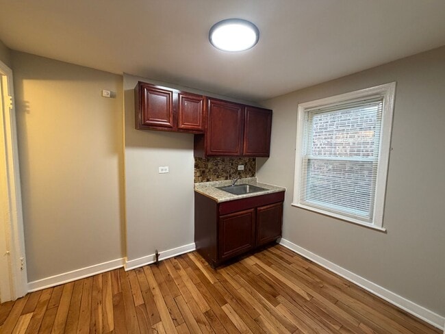Building Photo - 8339 S Hamilton Ave