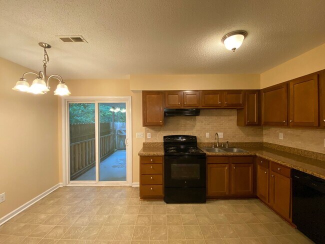 Building Photo - 568 Brookside Ct