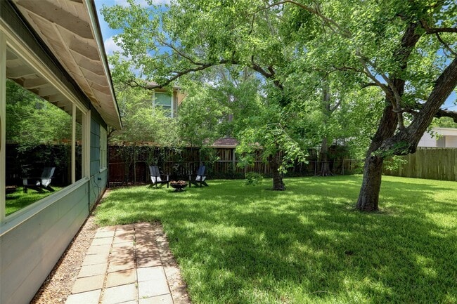 Building Photo - 4125 Woodfox St