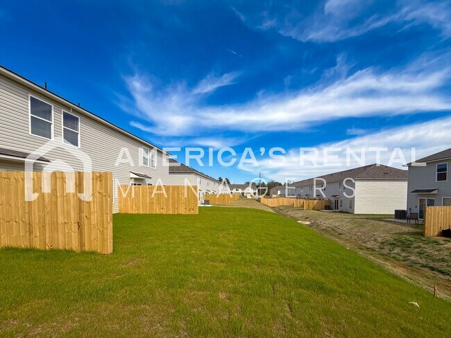 Building Photo - Home in Lincoln, AL for Rent! Available to View Now!