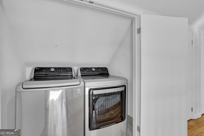 Building Photo - 3474 Hildon Cir