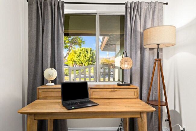 Building Photo - 632 Kenoak Dr