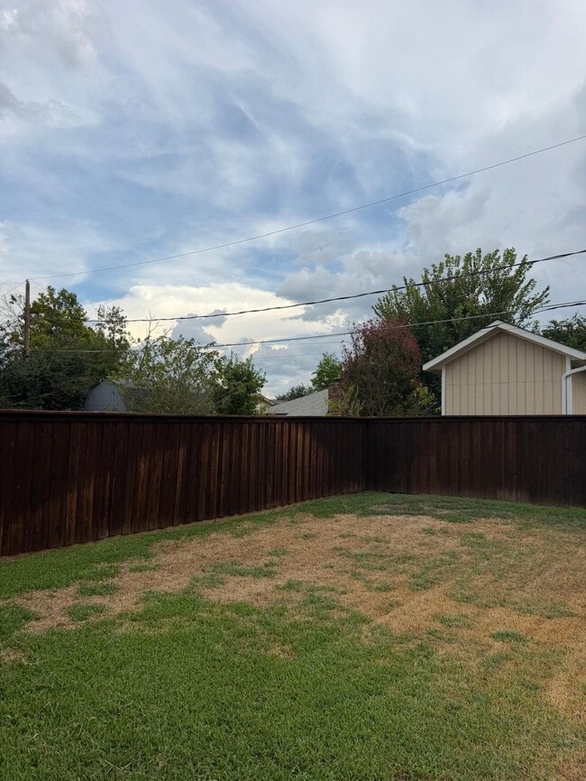 Building Photo - 934 Flagstone Dr