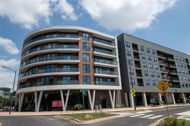 Building Photo - 1701 Simond Ave Ave