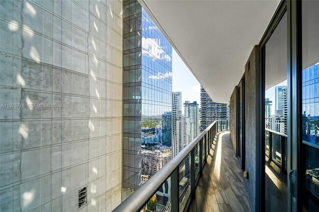 Building Photo - 801 S Miami Ave