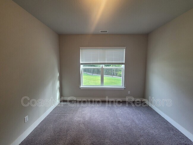 Building Photo - 1233 Auburn Hill Dr