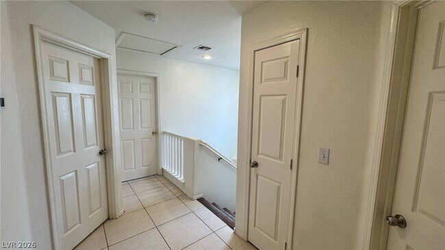 Building Photo - 9967 Carrizo Springs Ave