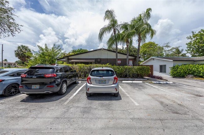 Building Photo - 1125 SW 15th Ave