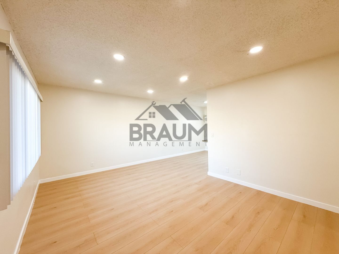 Building Photo - 13115 Oxnard St