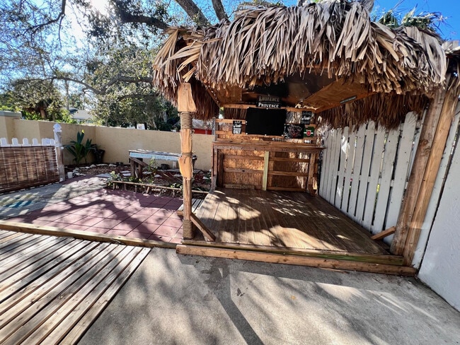 Building Photo - 2002 S 10th St