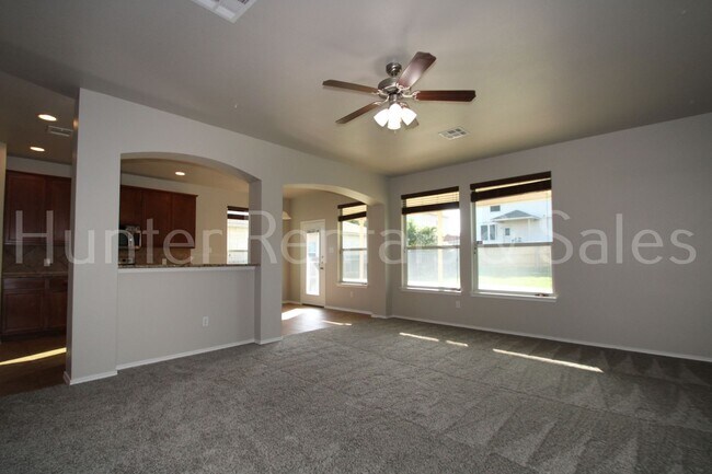 Building Photo - Beautiful Home in Sought-After Harker Heig...