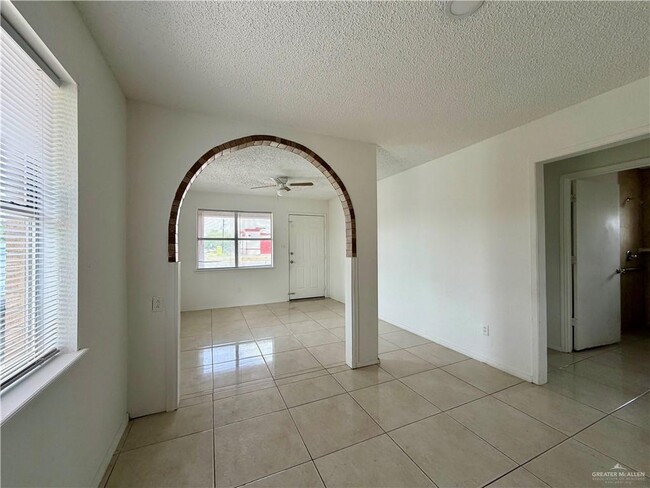 Building Photo - 25 S Raul Longoria Rd