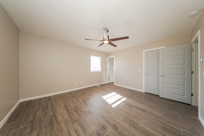 Building Photo - 8512 NW 86th St