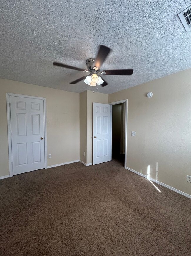 Building Photo - 3400 SW Landau Ct