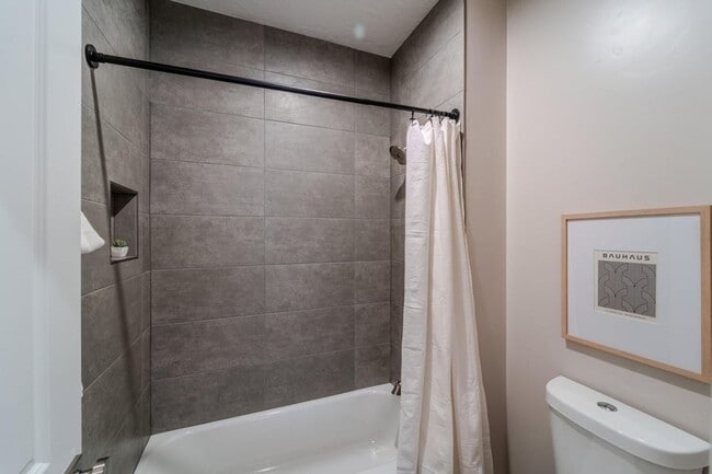 Building Photo - Beautiful 3 bed 2 bath + Den Home in Desert Color! Corner Lot!!