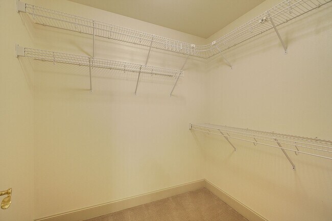 Building Photo - 4bd/4ba Kirkland House