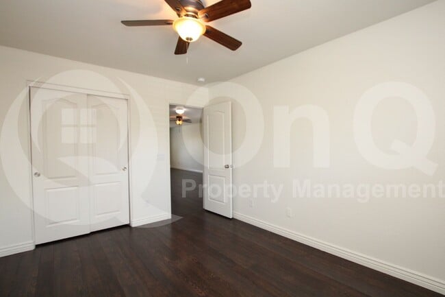 Building Photo - 14214 W Gelding Dr