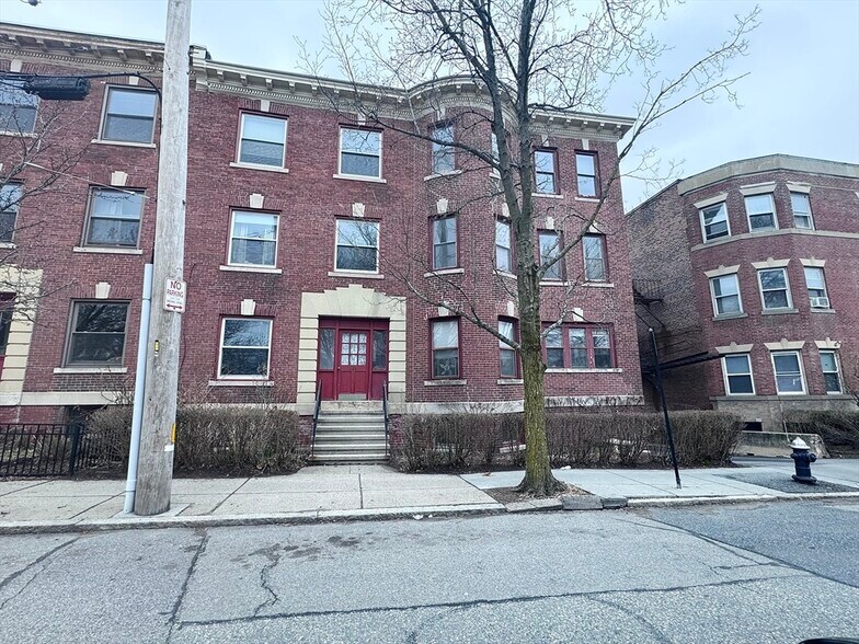 Building Photo - 100 Brook St