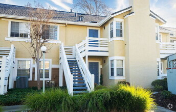 Building Photo - 2915 N Texas St