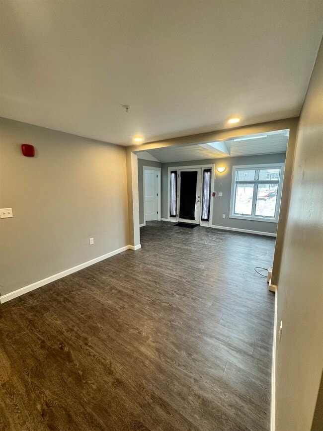 Building Photo - 9 Monarch Wy