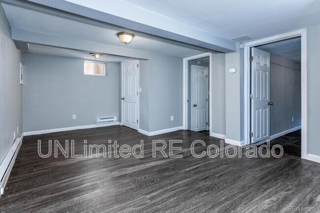 Building Photo - 504 King St