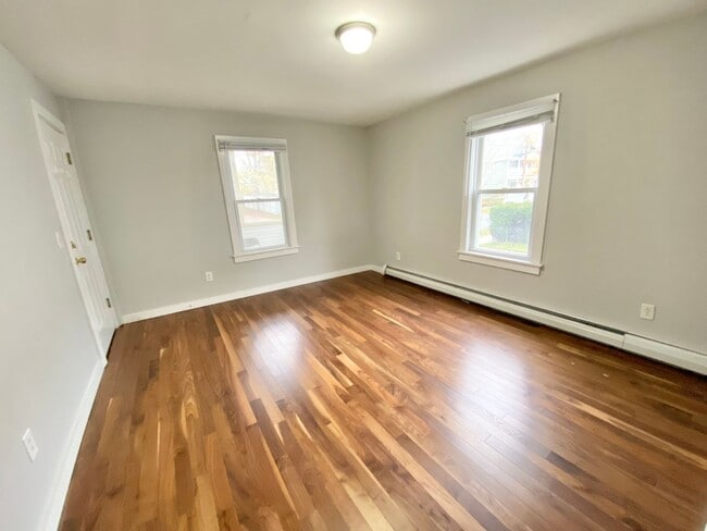 Building Photo - 89 Pitkin St