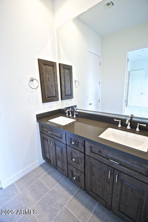 Building Photo - 2836 E Carob Dr