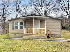 Building Photo - 3913 37th Ave N