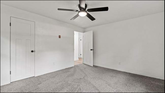 Building Photo - COMING SOON! 3 Bed/ 2 bath House!