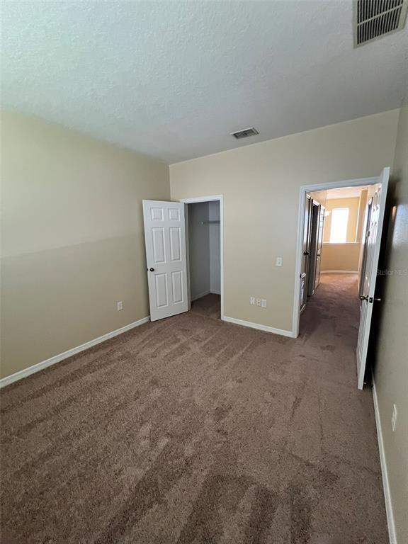 Building Photo - 2202 Seven Oaks Dr