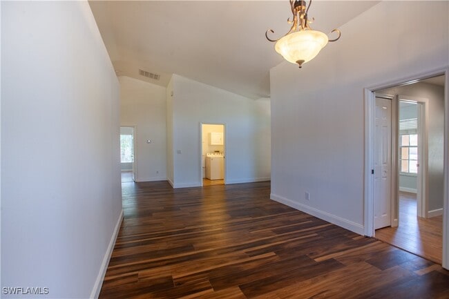 Building Photo - 9511 Cypress Dr N