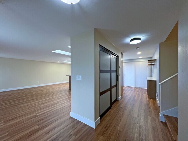 Building Photo - Gorgeous 3 Bedroom 2 Bath Home in Desirable Fairwood, Renton