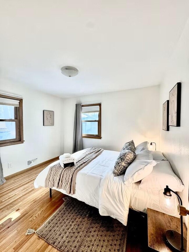 Building Photo - 1062 Glenhill Rd