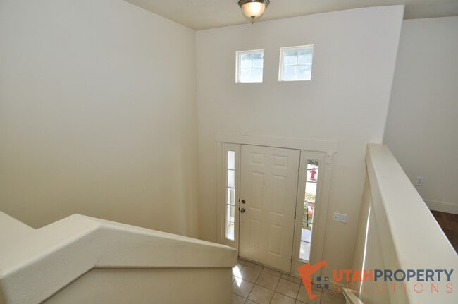 Building Photo - 4844 W Cold Springs Cir