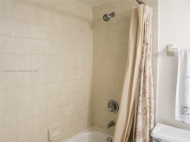 Building Photo - 1300 SW 122nd Ave