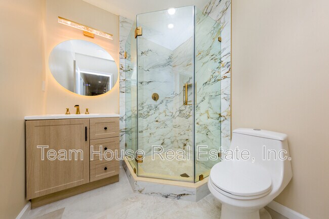 Building Photo - 7671 Quakertown Ave