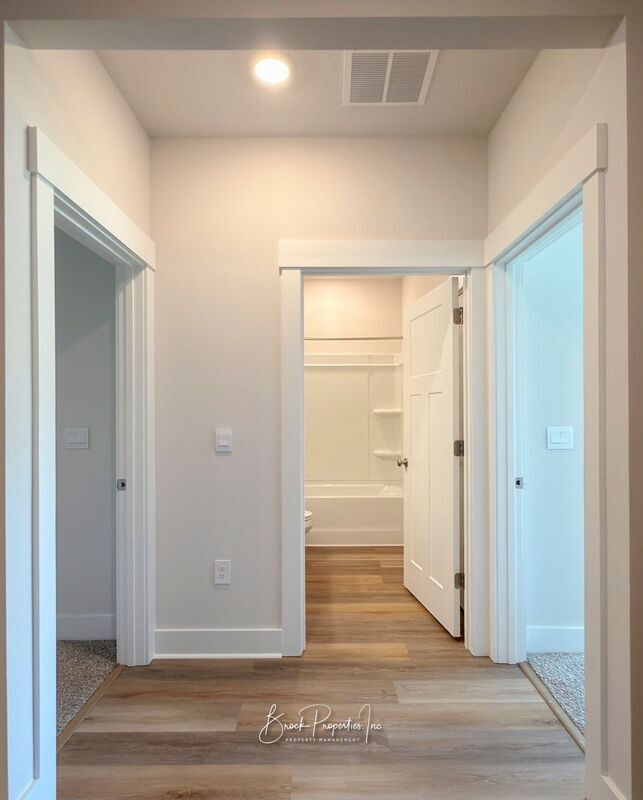 Building Photo - 6052 Rutherford Lp