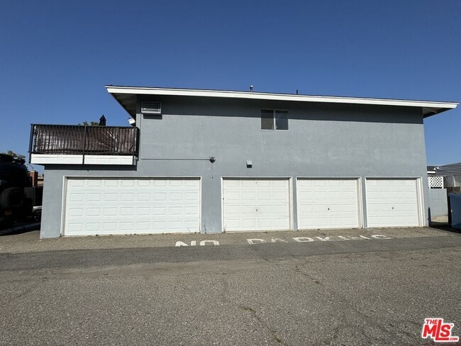 Building Photo - 235 Delano St