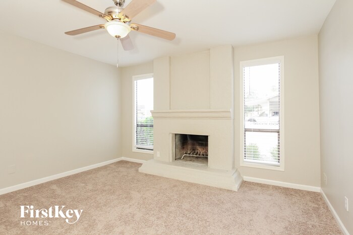 Building Photo - 11631 N 58th Dr