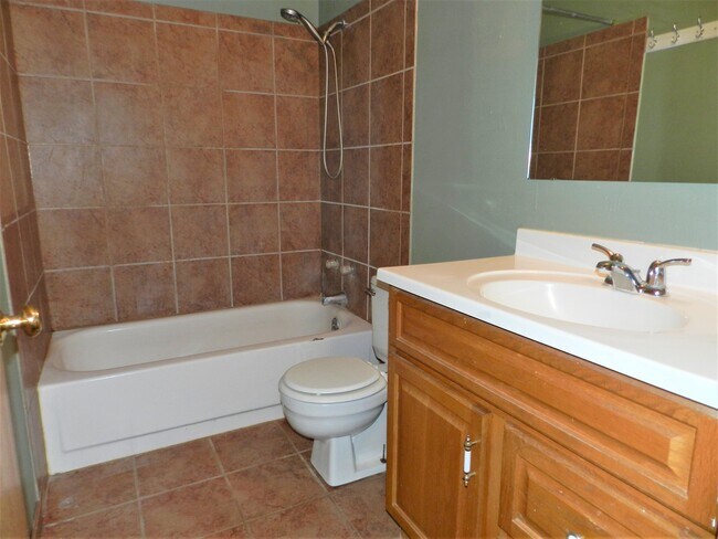 Building Photo - 4013 Claire St