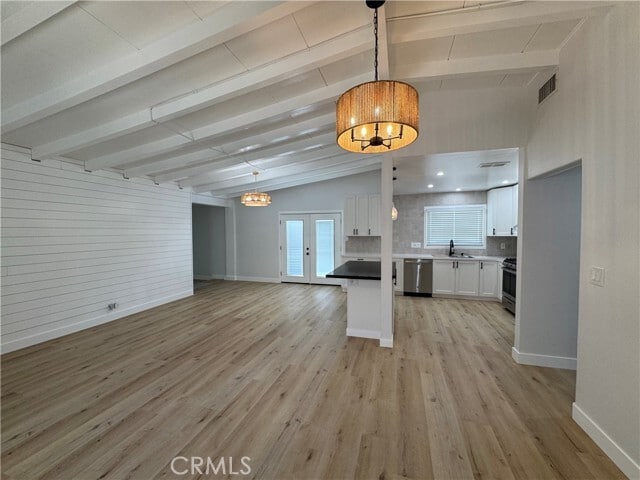 Building Photo - 15965 Coral St