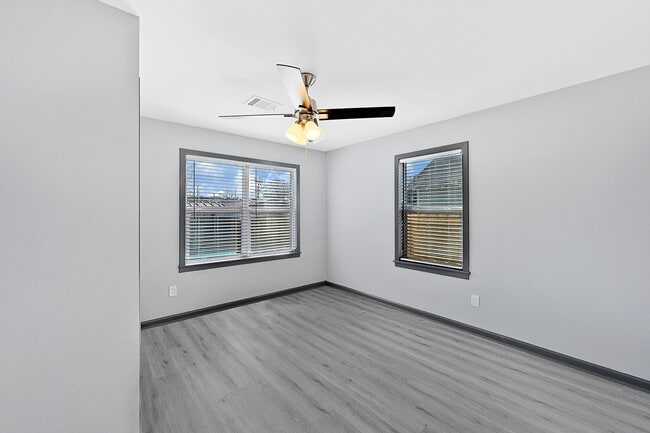 Building Photo - 4406 Edison St