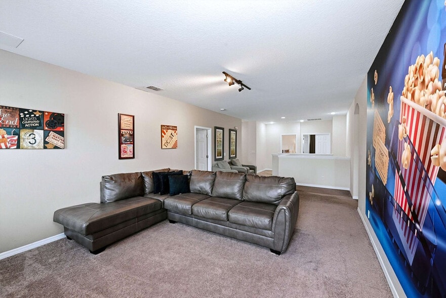 Building Photo - 4035 Oakrise Lp