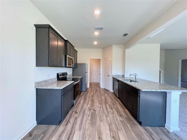 Building Photo - 1946 Canterbury Dr