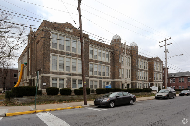 Franklin Manor - Franklin Manor Apartments